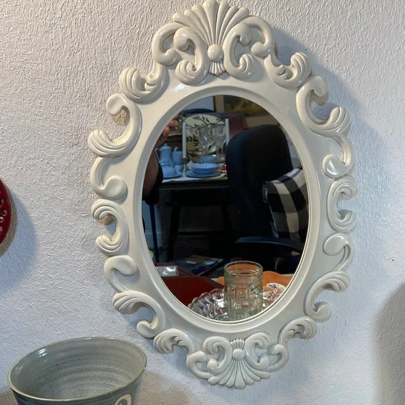 Vintage Wood Mirror baroque French provincial style. Creamy white - Picture 1 of 6